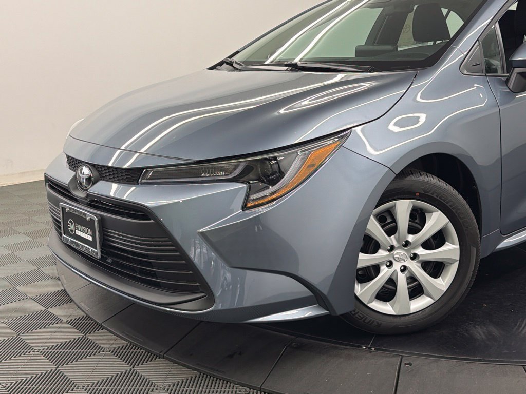 New 2027 Toyota Corolla LE FWD image 3