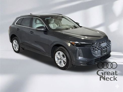 New 2025 Audi Q5 Premium image 9