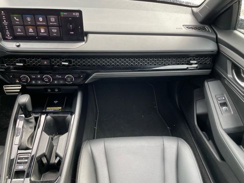 Used 2025 Honda Accord Sport image 8