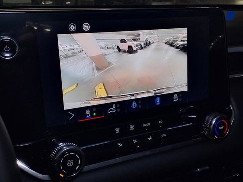 New 2025 GMC Canyon Elevation w/ Technology Package image 15