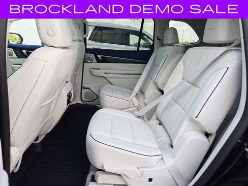 New 2026 Buick Enclave Avenir w/ Super Cruise Package image 13