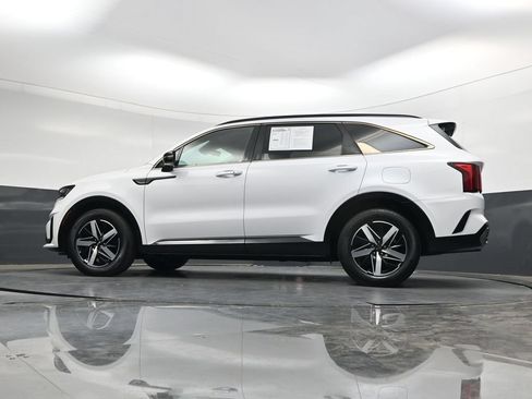 Used 2021 Kia Sorento S FWD image 48