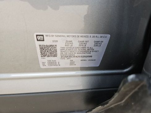 Used 2025 Chevrolet Blazer LT FWD image 31