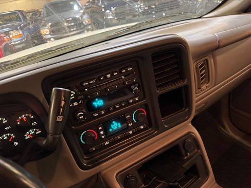 Used 2005 Chevrolet Silverado 3500 LT w/ Heavy-Duty Power Package image 28