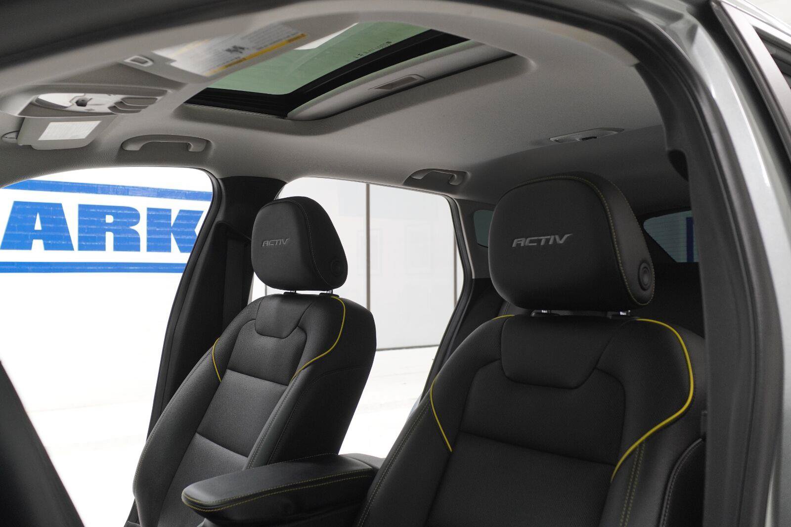 Used 2025 Chevrolet Trax ACTIV w/ Sunroof Package FWD image 6