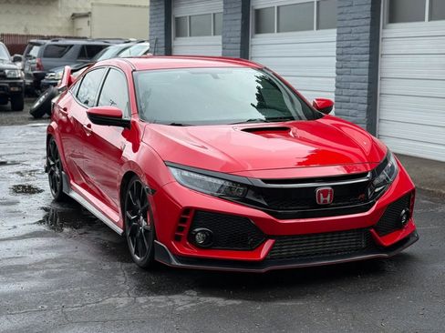 Used 2018 Honda Civic Type R image 16