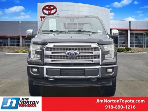 Used 2017 Ford F150 Platinum w/ Equipment Group 701A Luxury AWD/4WD image 2