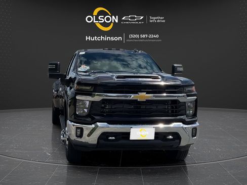 Used 2026 Chevrolet Silverado 3500 LT w/ All Star Edition AWD/4WD image 8