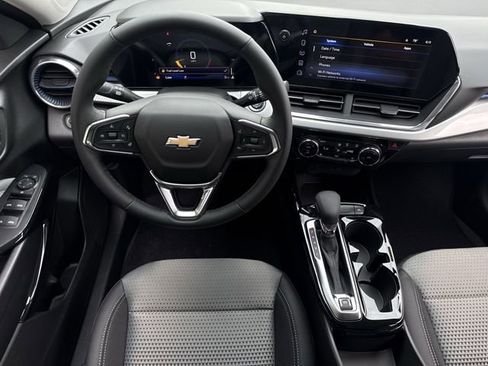 New 2026 Chevrolet Trax LT FWD image 12