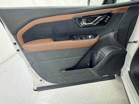 New 2026 Subaru Forester Touring AWD/4WD image 19