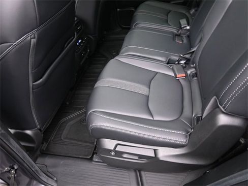 Used 2025 Honda Pilot Touring image 22