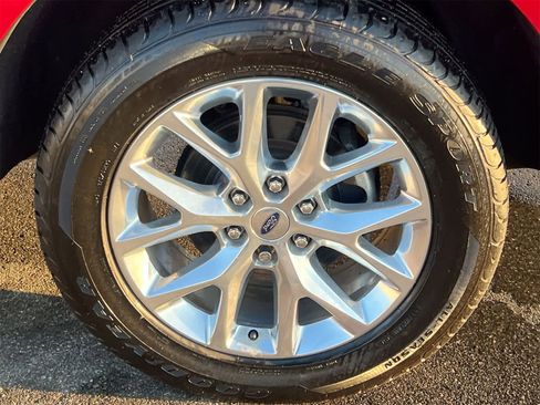 Used 2020 Ford Expedition XLT w/ Equipment Group 202A image 14