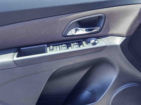 Used 2015 Chevrolet Cruze LT w/ Enhanced Safety Package FWD image 9