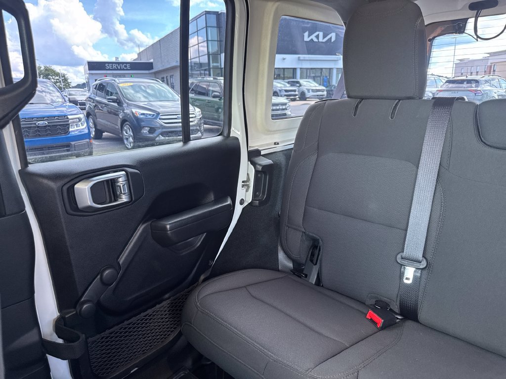 Used 2023 Jeep Wrangler Unlimited Sport AWD/4WD image 12