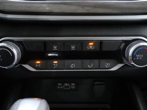 Used 2024 Nissan Altima 2.5 SV FWD image 18