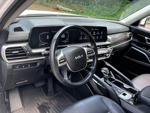 Used 2024 Kia Telluride S AWD/4WD image 14