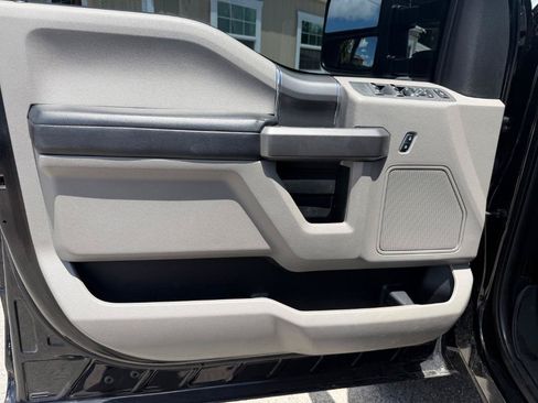Used 2018 Ford F250 XLT w/ XLT Premium Package AWD/4WD image 12