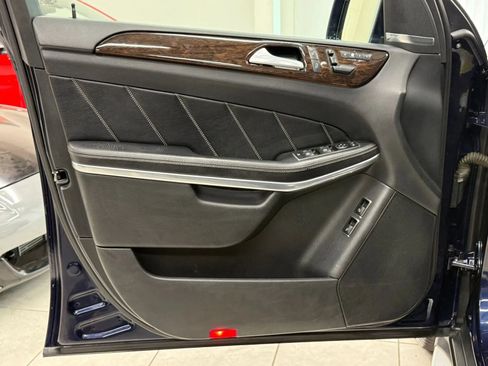 Used 2013 Mercedes-Benz GL 450 4MATIC image 16