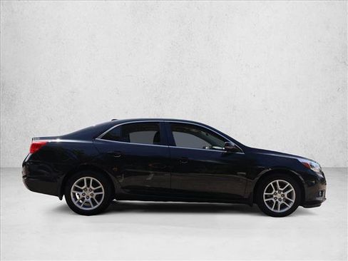 Used 2015 Chevrolet Malibu LT w/ Power Convenience Package FWD image 4