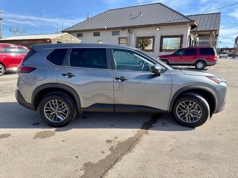 Used 2022 Nissan Rogue S image 7