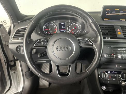 Used 2016 Audi Q3 2.0T Prestige AWD/4WD image 24
