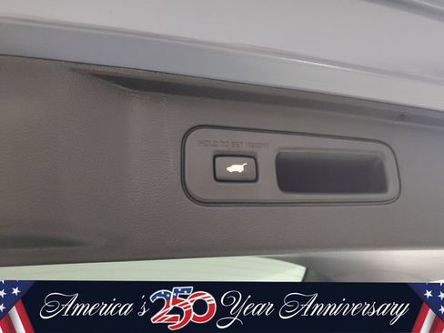 Used 2025 Honda Pilot Black Edition image 9