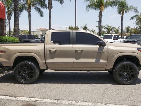 Used 2024 Chevrolet Colorado Z71 w/ Z71 Convenience Package 2 AWD/4WD image 10