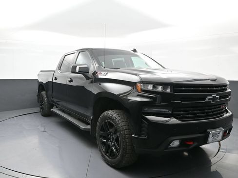 Used 2021 Chevrolet Silverado 1500 LT Trail Boss w/ Convenience Package II AWD/4WD image 3