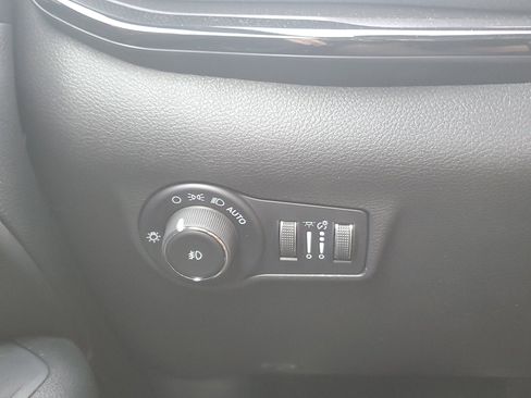 New 2026 Jeep Compass Latitude image 22