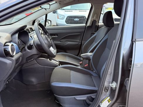 Used 2025 Nissan Versa SV FWD image 12