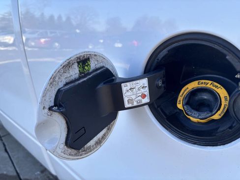 Used 2011 Ford F150 XLT image 10