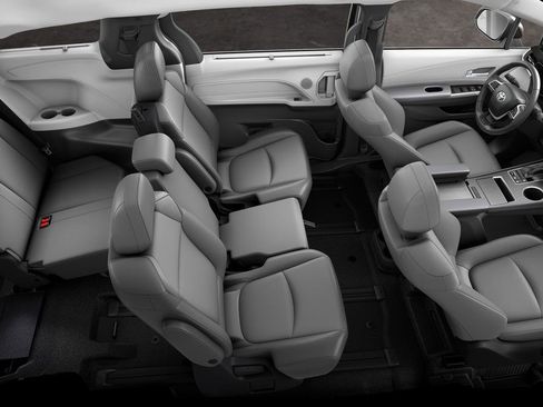 New 2026 Toyota Sienna XLE FWD image 4