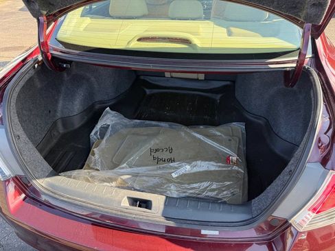 Used 2011 Honda Accord EX-L image 5