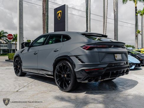 Used 2024 Lamborghini Urus S AWD/4WD image 3
