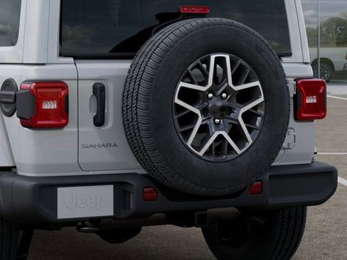 New 2026 Jeep Wrangler Unlimited Sahara AWD/4WD image 14