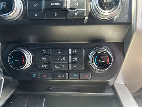 Used 2020 Ford F150 Lariat w/ Equipment Group 502A Luxury AWD/4WD image 14