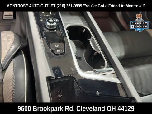 Used 2022 Volvo XC60 T8 R-Design w/ Advanced Package image 24