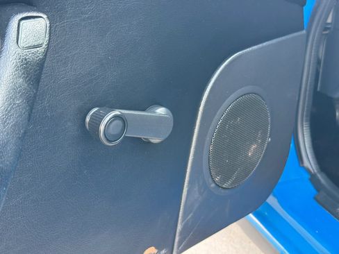 Used 1990 MAZDA MX-5 Miata RWD image 11