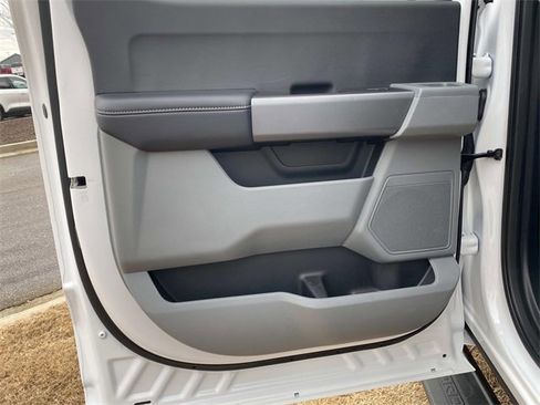 Used 2025 Ford F250 XLT image 13