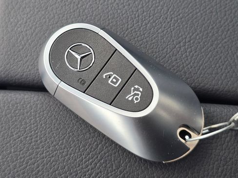 Certified 2026 Mercedes-Benz GLC 300 4MATIC image 34