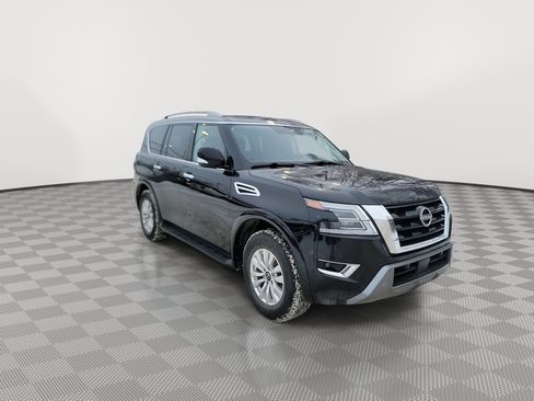 Used 2023 Nissan Armada SV image 2