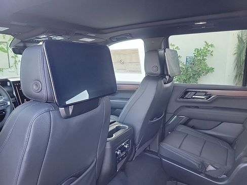 New 2026 GMC Yukon Denali image 12