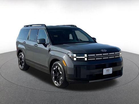 Used 2025 Hyundai Santa Fe SEL image 3