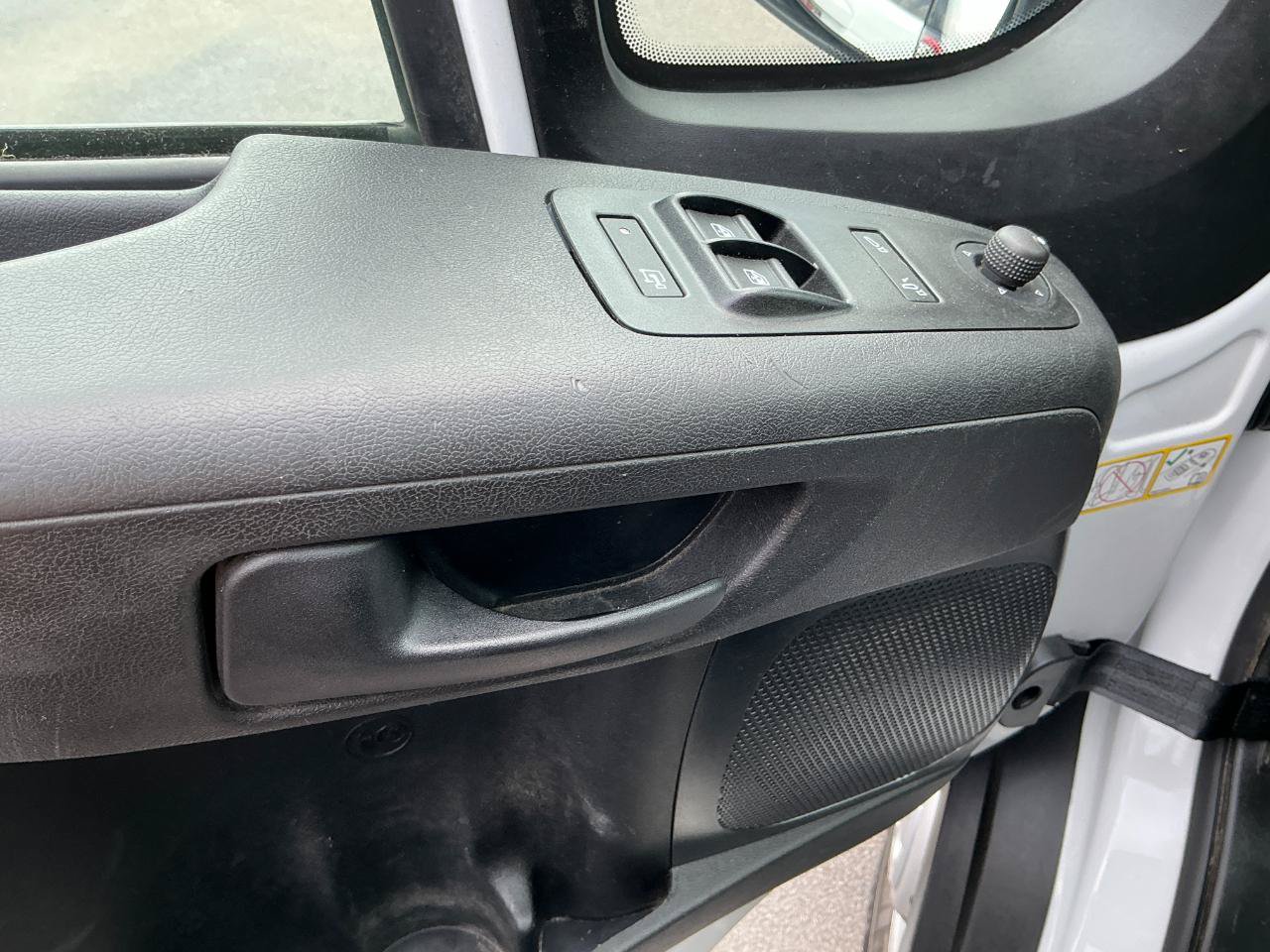 Used 2024 RAM ProMaster 2500 w/ Convenience Group FWD image 8