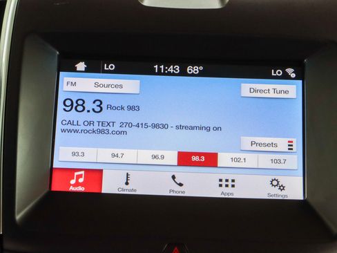 Used 2019 Ford Edge Titanium image 19