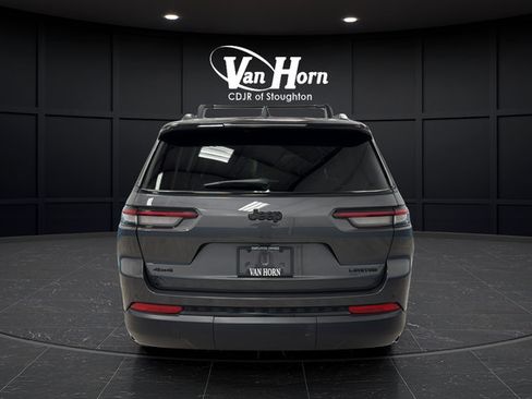 Used 2024 Jeep Grand Cherokee L Limited w/ Black Appearance Package AWD/4WD image 6