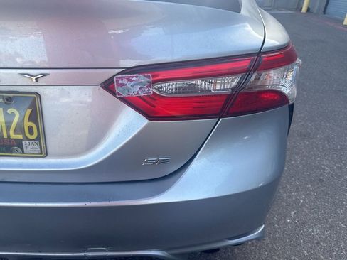 Used 2018 Toyota Camry L image 17