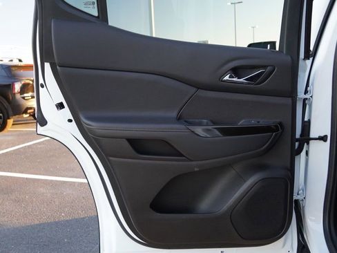 Used 2023 GMC Acadia AT4 w/ Technology Package image 20