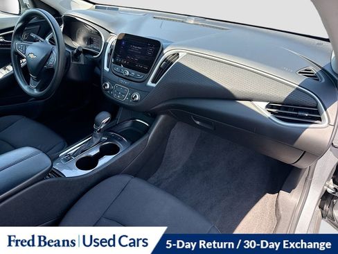 Used 2024 Chevrolet Malibu LT FWD image 33