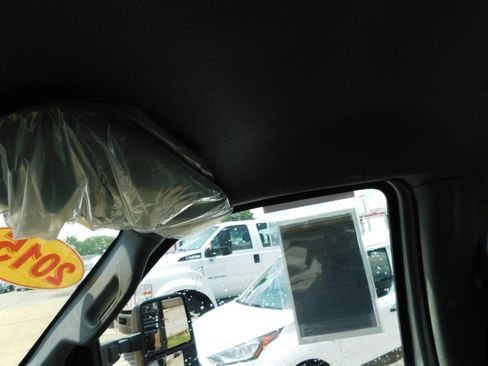 Used 2015 Ford F350 XL w/ Trailer Tow Package image 26